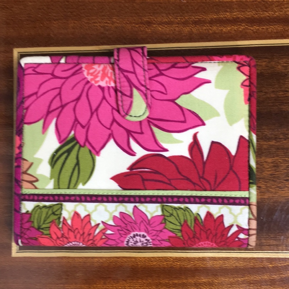 New Vera Bradley wallet pink floral Multicolor
